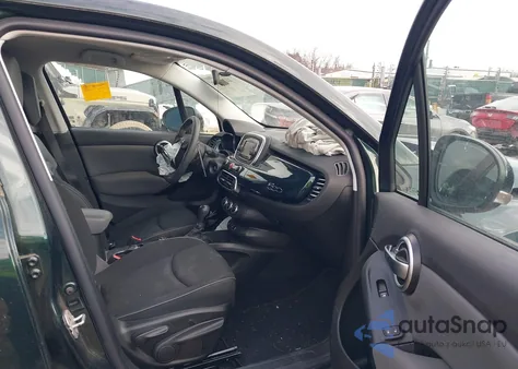 2016 Fiat 500X Easy z USA, uszkodzony, nr VIN ZFBCFYBT6GP508205